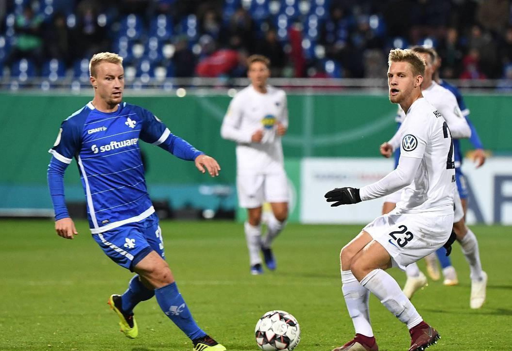 在反击中更 在反击中更